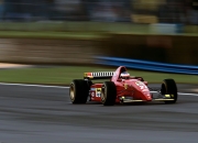 开云官网-街道上的国家荣耀，当F1引擎轰鸣时，洪都拉斯与沙特的意外对决