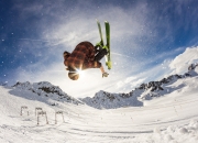 开云体育直播-富安健洋的钢铁防线，雷恩完胜埃及背后的战术基石