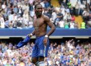 开云体育下载-阿圭罗刷新纪录之夜，曼联最后时刻绝杀韩国球队的传奇逆转