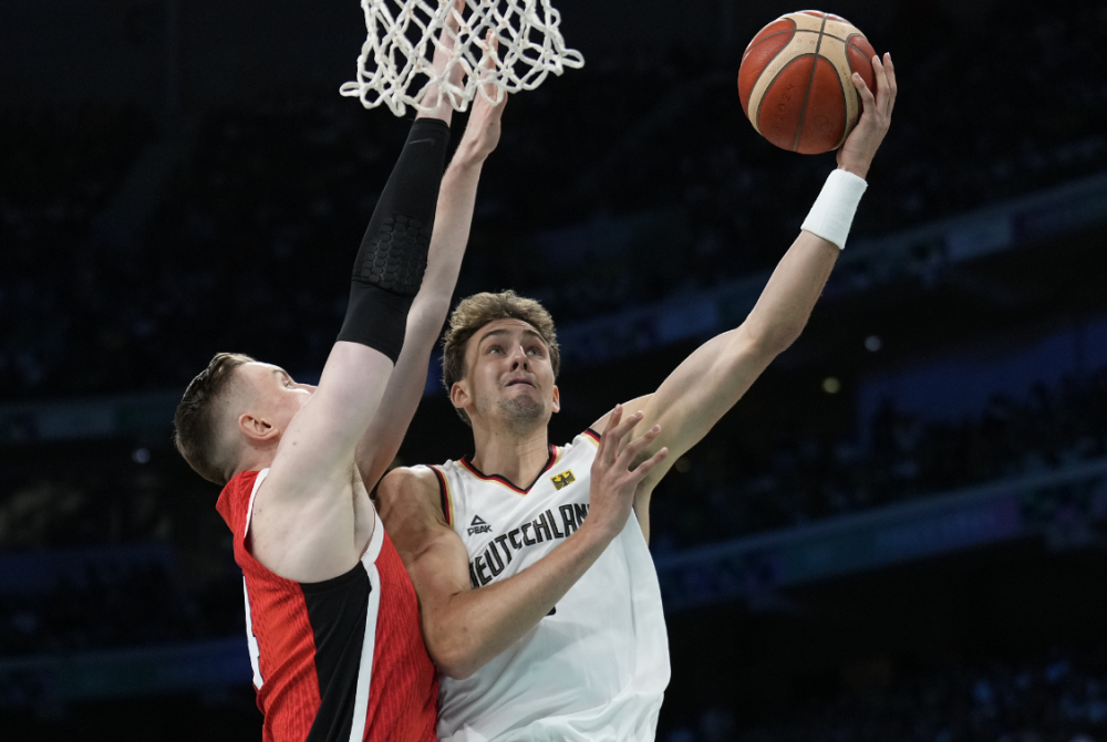 德国男篮绝杀澳大利亚男篮,特雷杨一己之力扛起全队 德国男篮绝杀澳大利亚男篮,特雷杨一己之力扛起全队