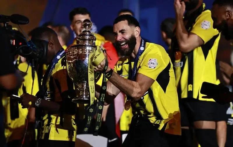 包含意大利逆转哥伦比亚,本泽马爆发神勇的词条 包含意大利逆转哥伦比亚,本泽马爆发神勇的词条