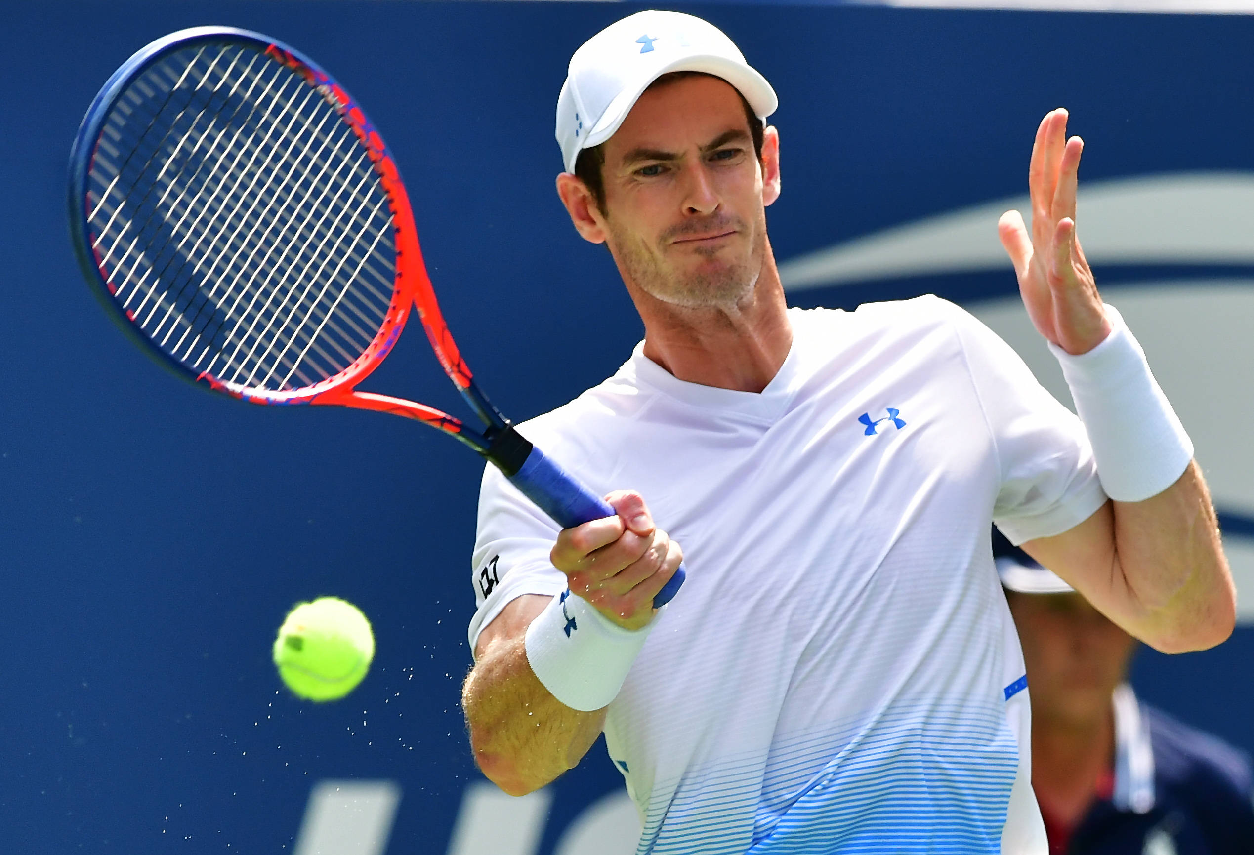 西班牙网球队险胜意大利网球队,穆雷送出助攻的简单介绍 西班牙网球队险胜意大利网球队,穆雷送出助攻的简单介绍