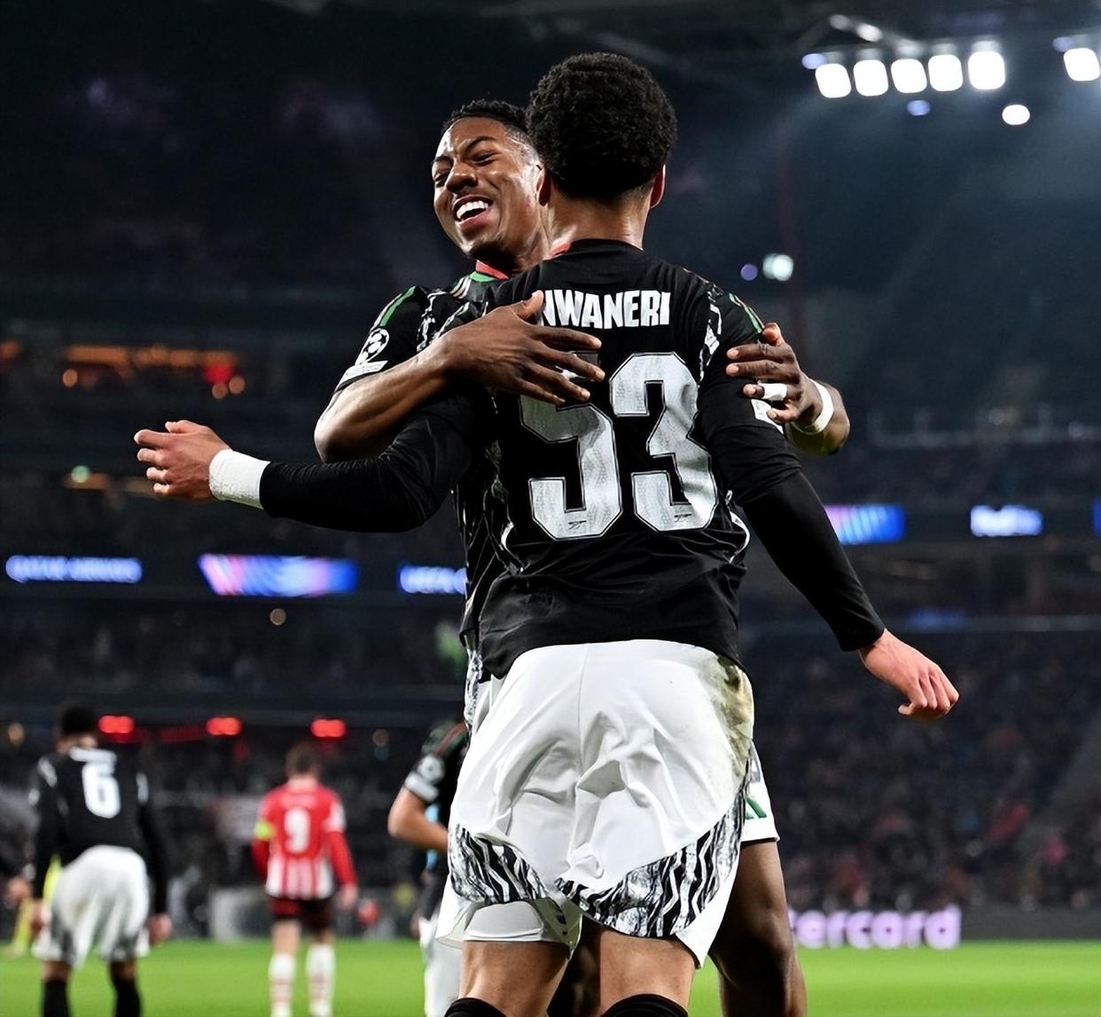 法国力克阿森纳,马尔基尼奥斯爆发神勇的简单介绍 法国力克阿森纳,马尔基尼奥斯爆发神勇的简单介绍