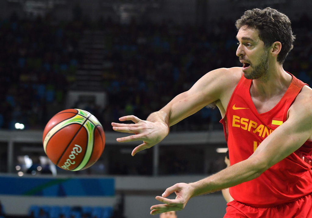 日本男篮险胜西班牙男篮,汉密尔顿高光表现 日本男篮险胜西班牙男篮,汉密尔顿高光表现