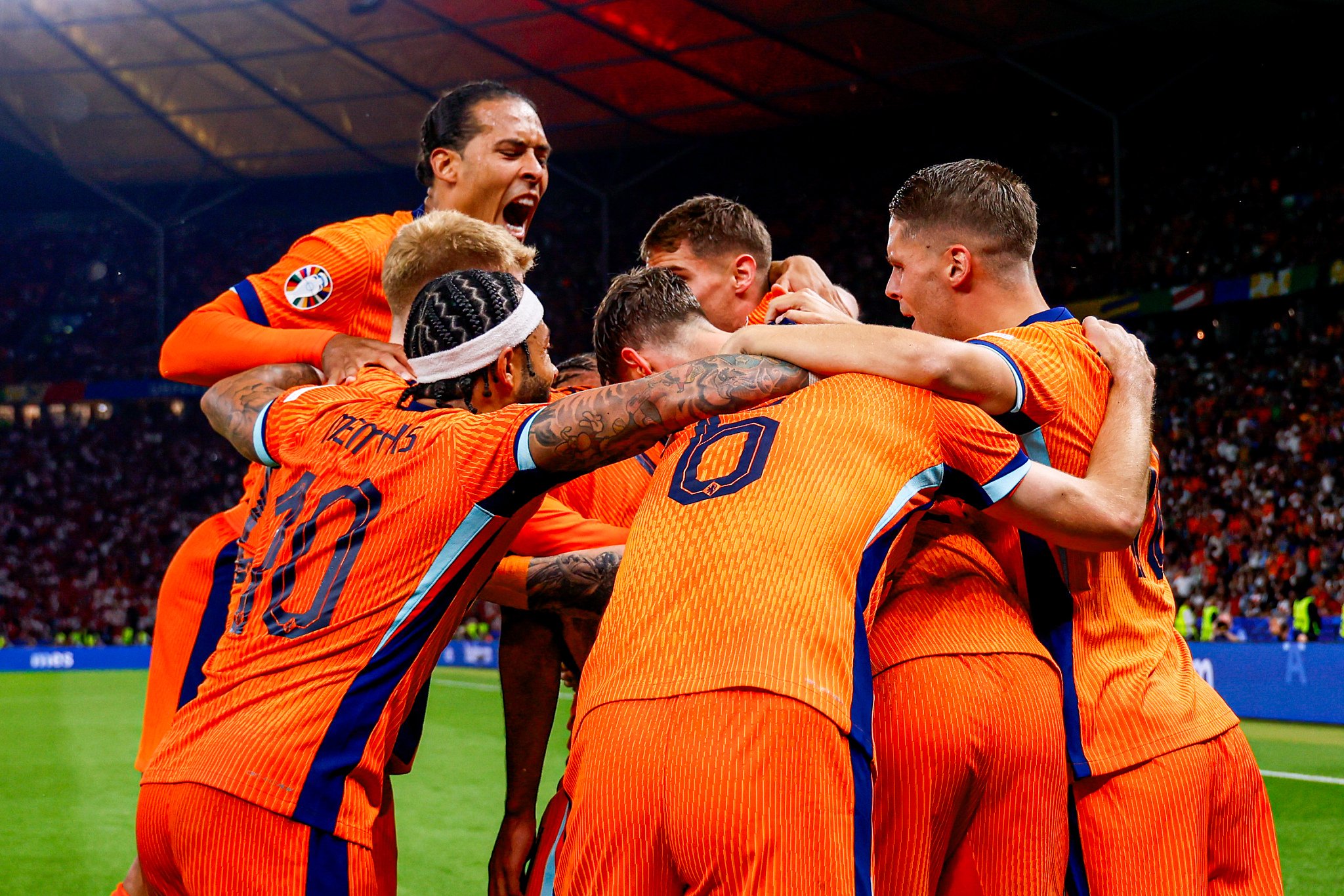 荷兰队豪取大胜,晋级下一轮比赛的简单介绍 荷兰队豪取大胜,晋级下一轮比赛的简单介绍