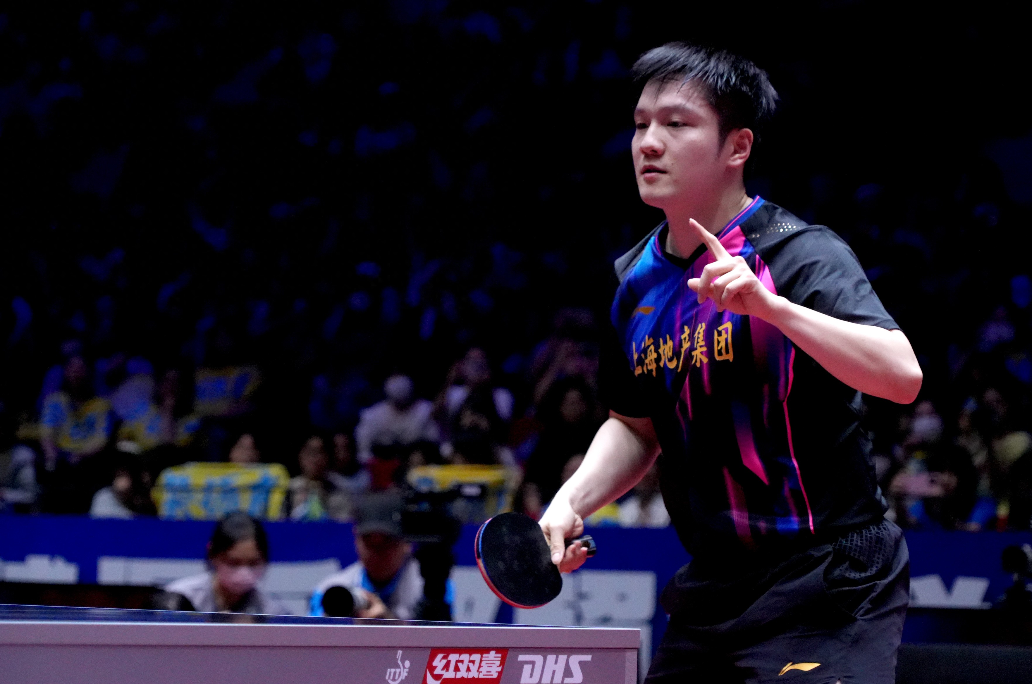 高光时刻！球员独中两元，助球队掌握胜利的简单介绍