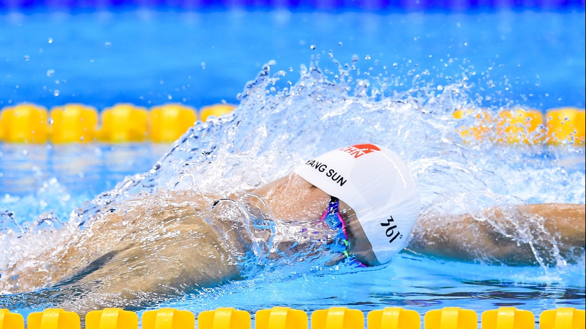 哈斯车队横扫迈凯伦，诺里斯高光表现难挽狂澜