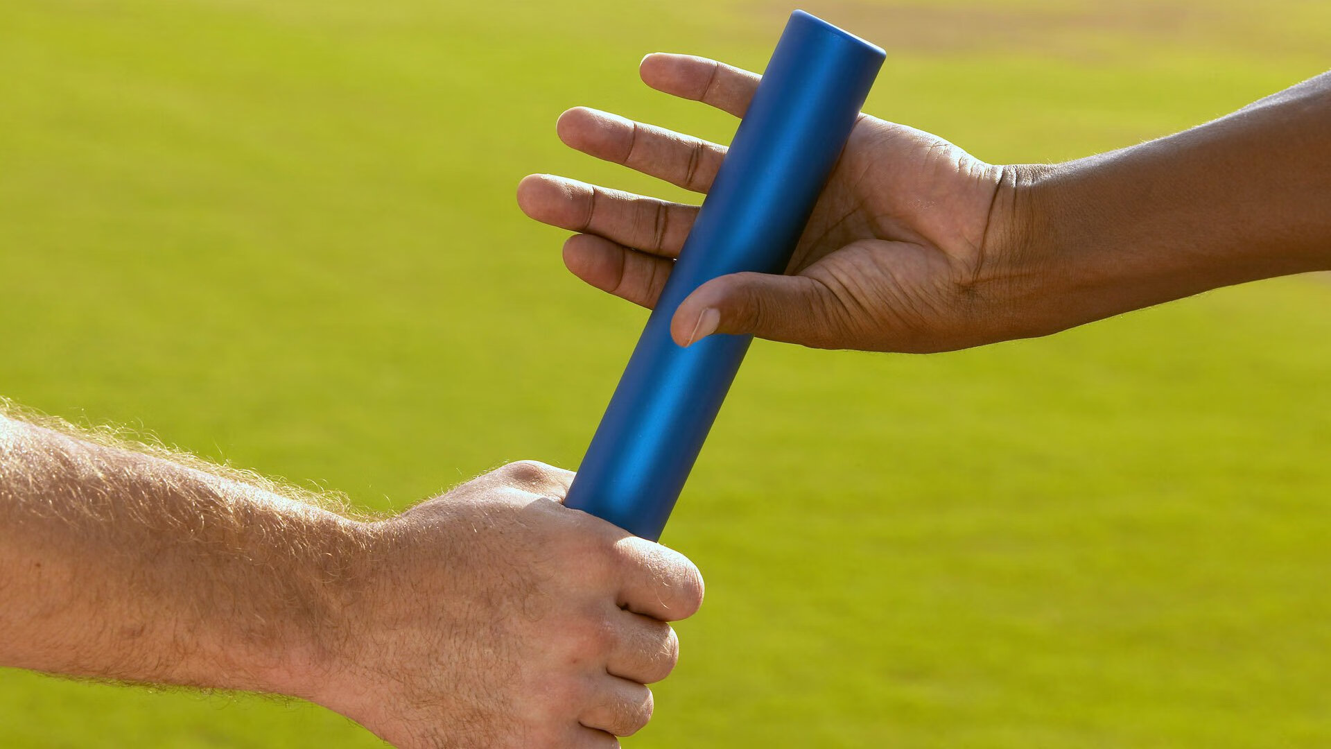 赛道奇迹，哈斯车队力克迈凯伦，阿隆索带队逆袭取胜